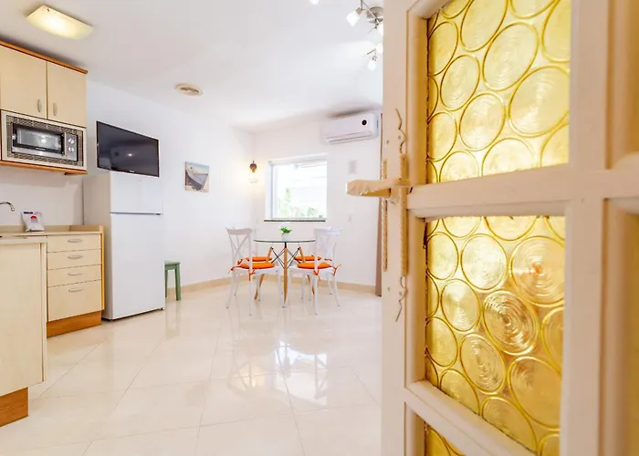 アパート Maritim Lavanda Sea View Wifi サロウ